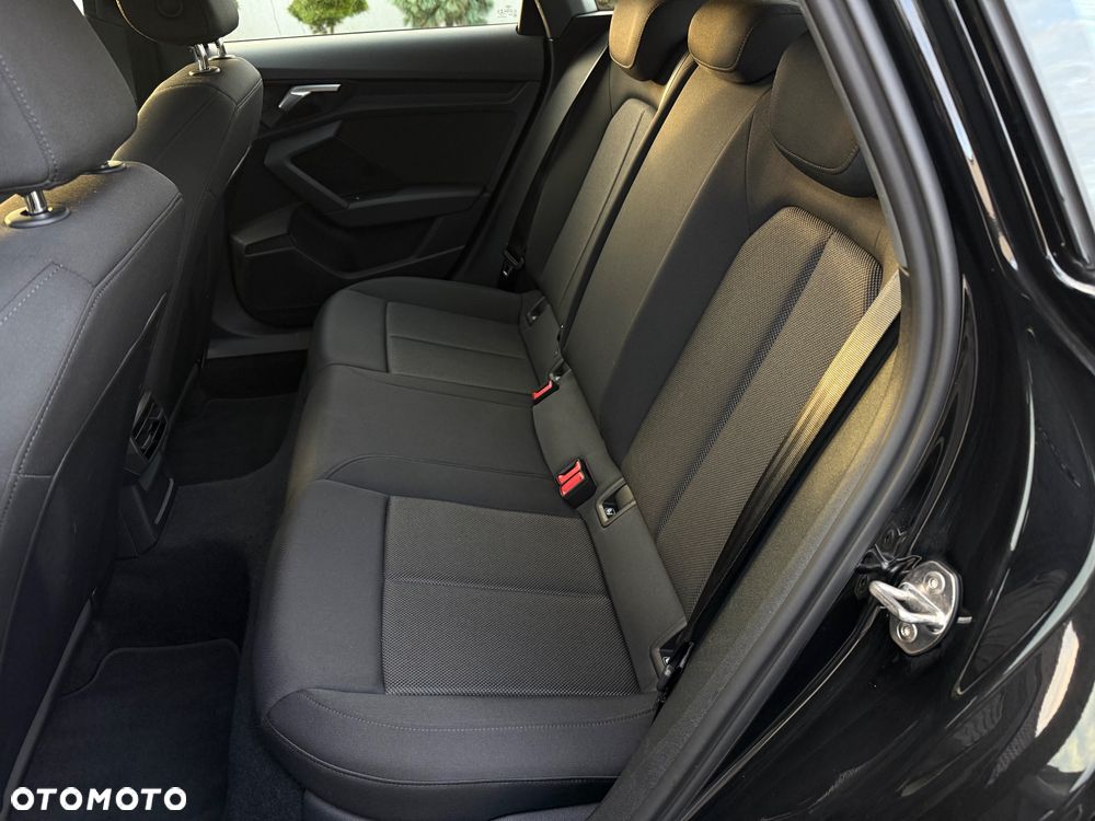 Audi A3 Sportback 40 TFSIe S tronic S line - 25