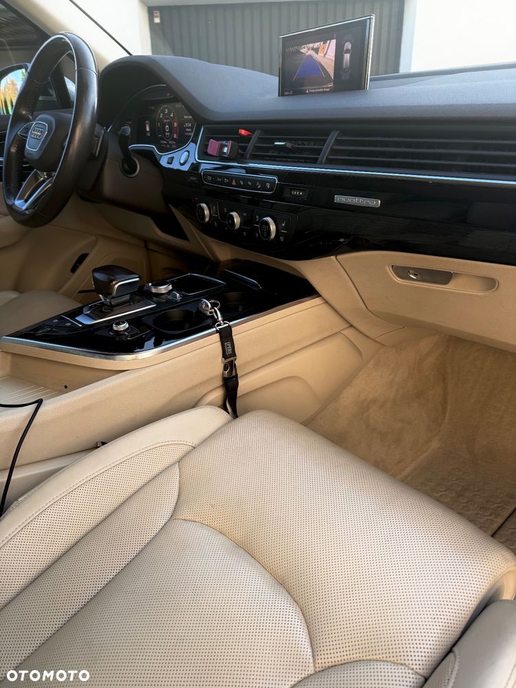 Audi Q7 - 13