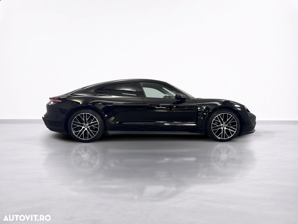 Porsche Taycan - 6