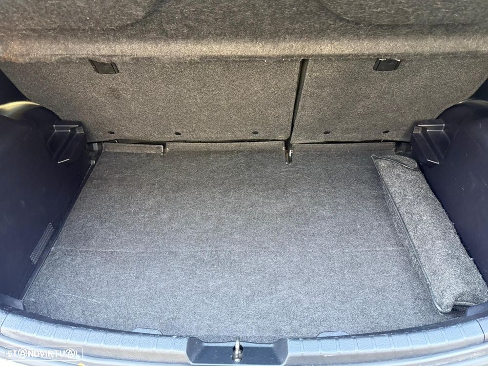 Toyota Yaris 1.0 VVT-i Comfort +PS Style +P.Techno - 32