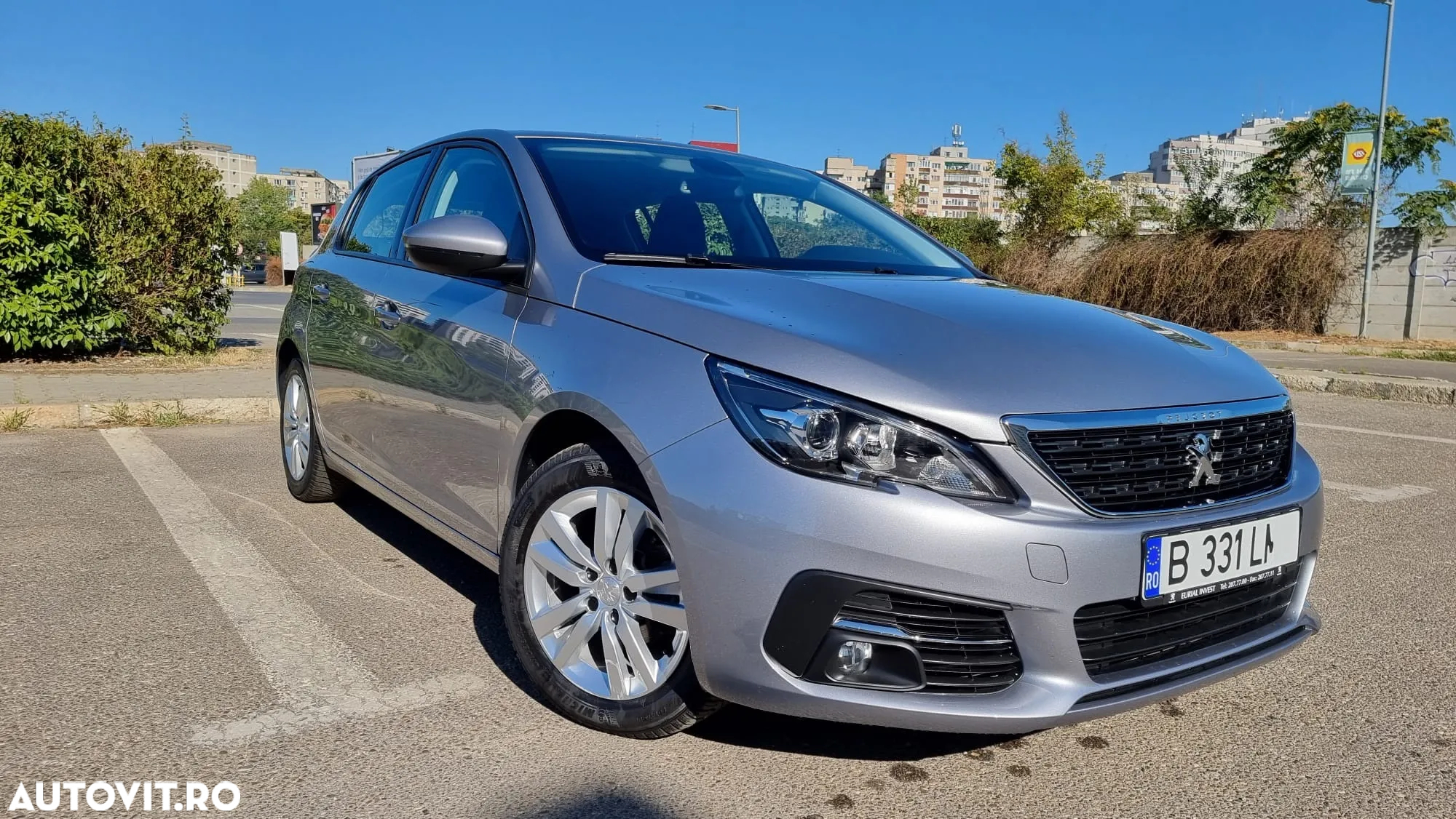 Peugeot 308 1.2 L PureTech Turbo S&S Allure - 6