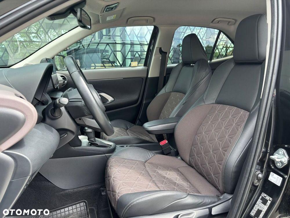 Toyota Yaris Cross Hybrid 1.5 Executive - 6