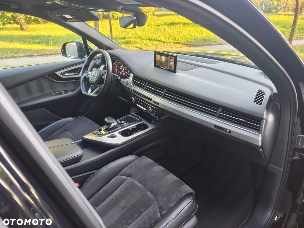 Audi Q7 50 TDI mHEV Quattro Black Edition Tiptr - 6