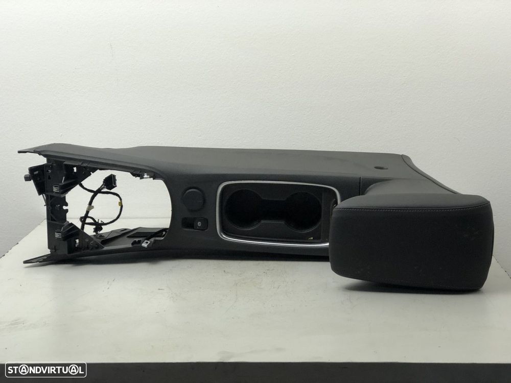 Consola Central Preto Usado OPEL ASTRA K Sports Tourer (B16) 1.6 CDTi | 11.15 -... - 3