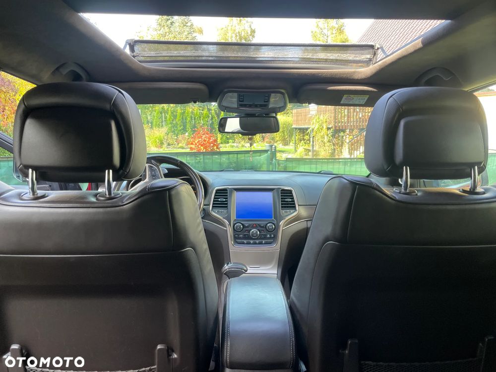 Jeep Grand Cherokee - 15