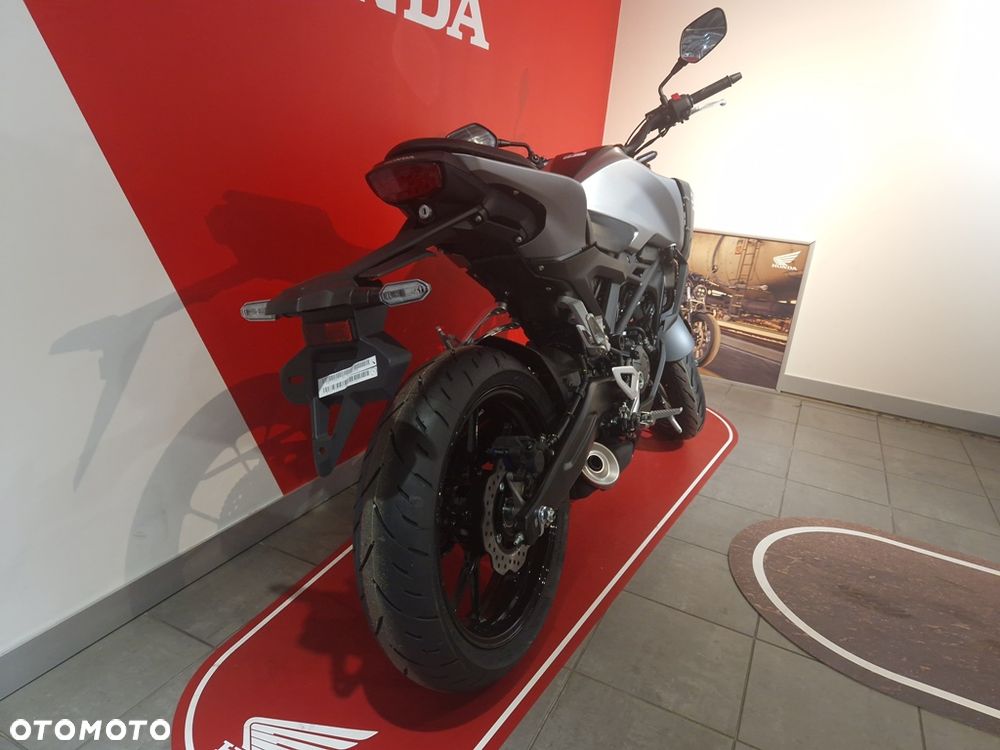 Honda CB - 3