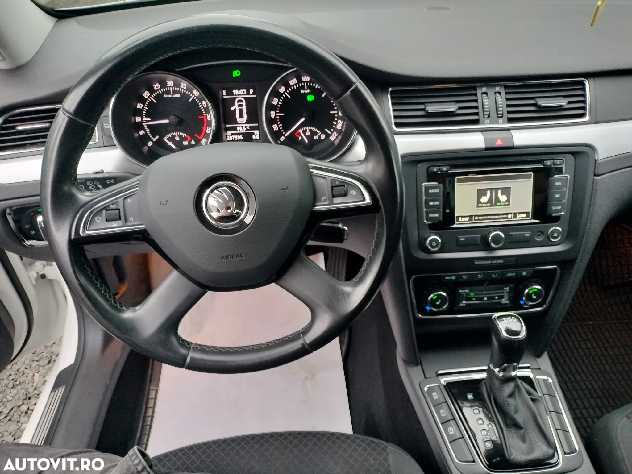 Skoda Superb 2.0 TDI DSG FAMILY - 6