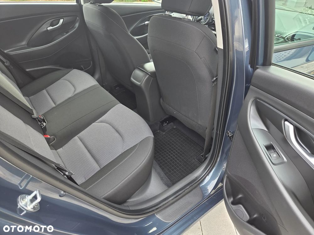 Hyundai i30 1.5 DPI Classic + - 6