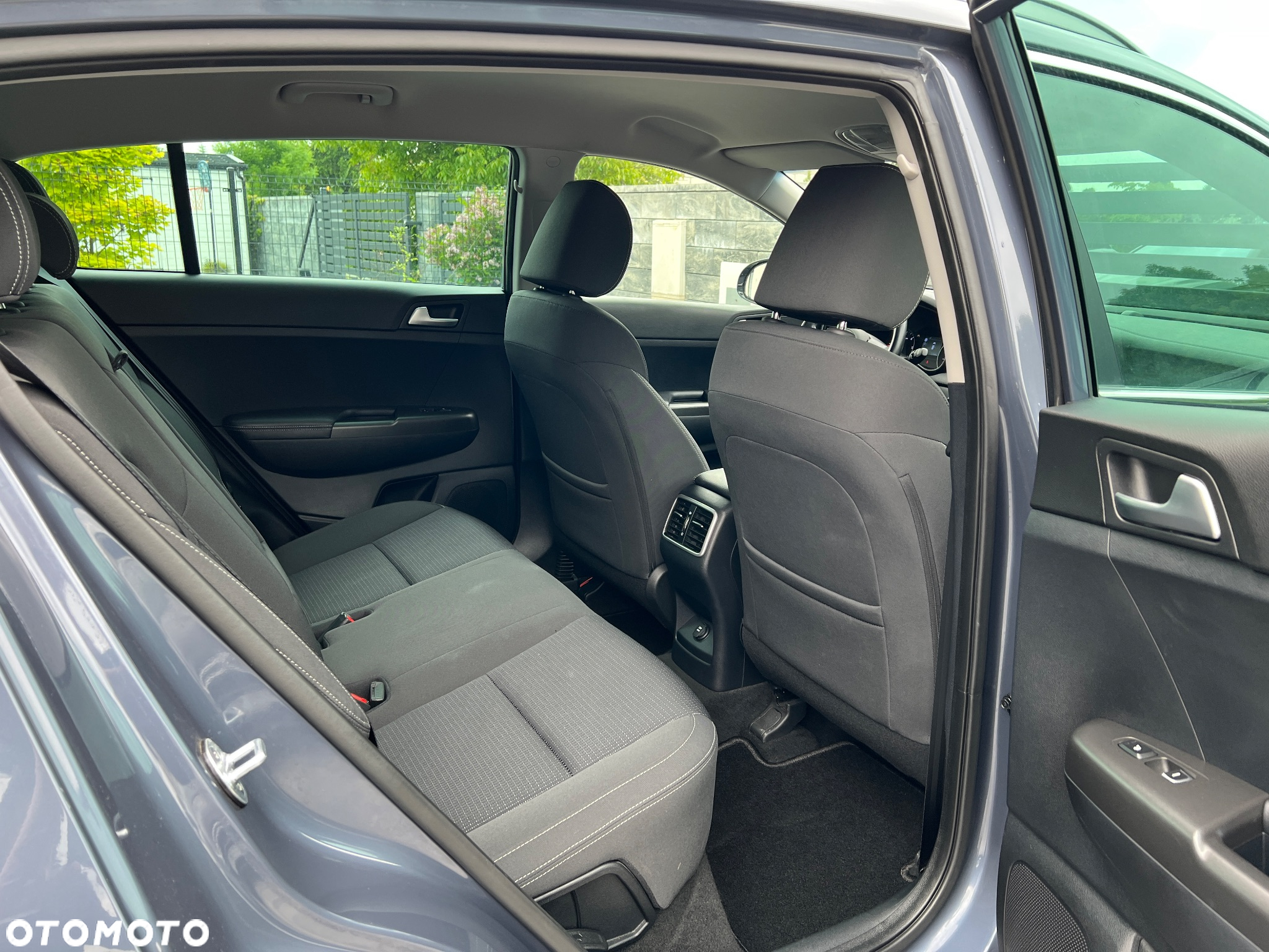 Kia Sportage 1.7 CRDI 2WD ISG Dream-Team Edition - 8
