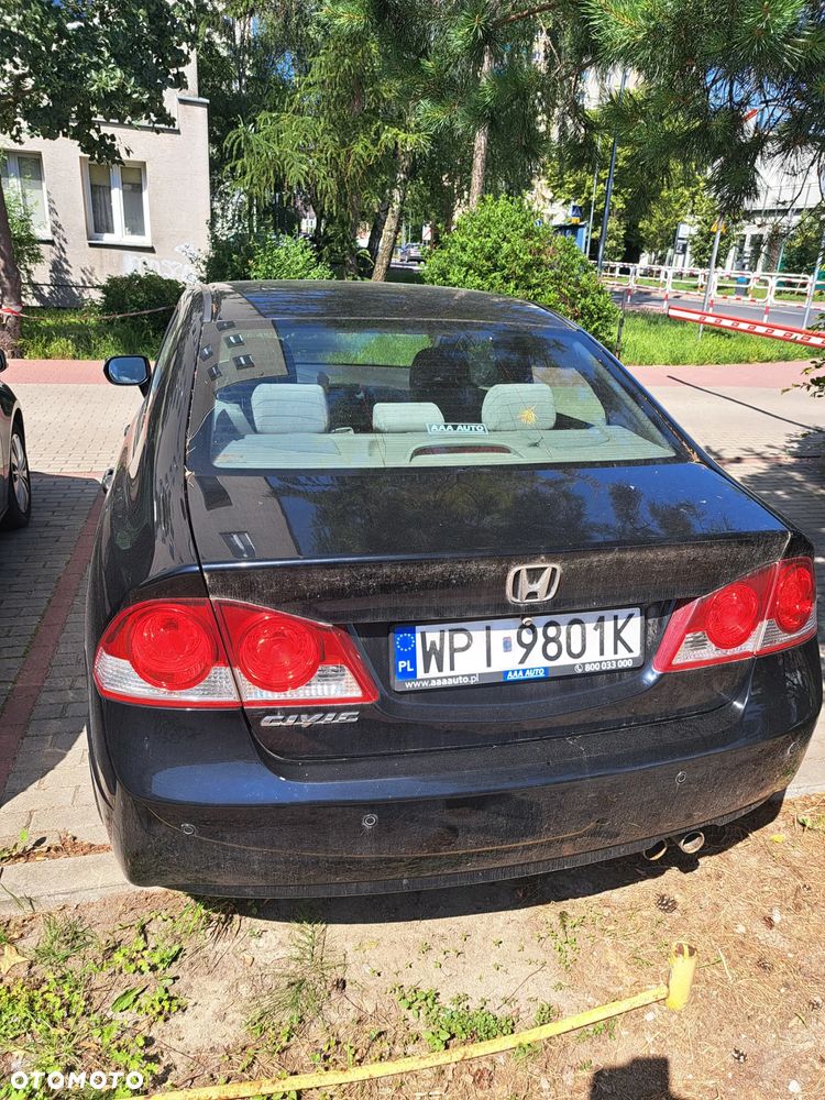 Honda Civic 1.8 Comfort - 3