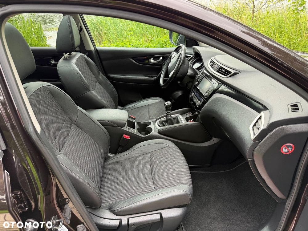 Nissan Qashqai 1.6 DCi TEKNA - 11