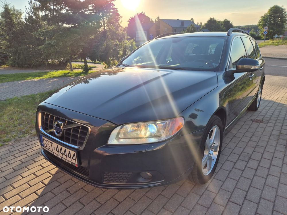 Volvo V70 D5 AWD Summum - 2