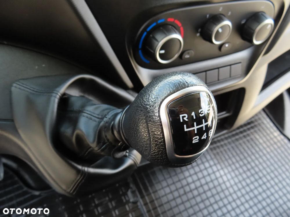 Iveco DAILY 35C16 3.0 HPI Chłodnia 7 E.Palet 3710 mm Dł. WZMACNIANY Agregat Thermo King 0*C Boczne Drzwi Zabudowy DMC 3500 DUŻA Ładowność 1160 Kg Nowe OPONY + Serwis W ASO IVECO Virtual Cockpit Carplay / Android Auto Stan Jak Nowy GWARANCJA Gotowy I Dostępny Polecam - 41