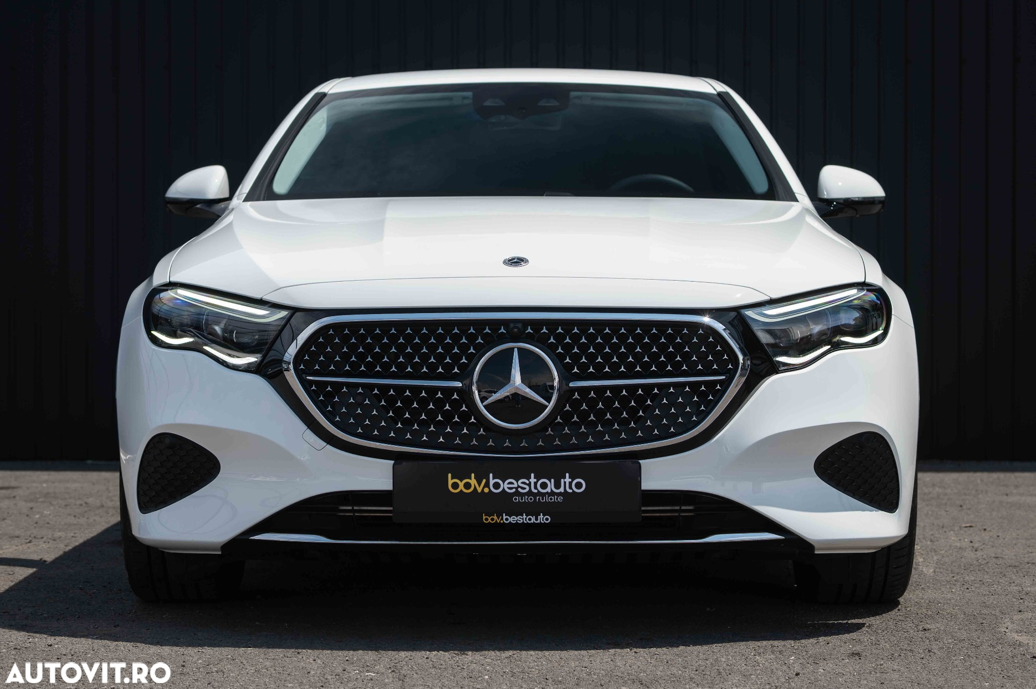 Mercedes-Benz E 220 d 4Matic 9G-TRONIC Edition AVANTGARDE - 2