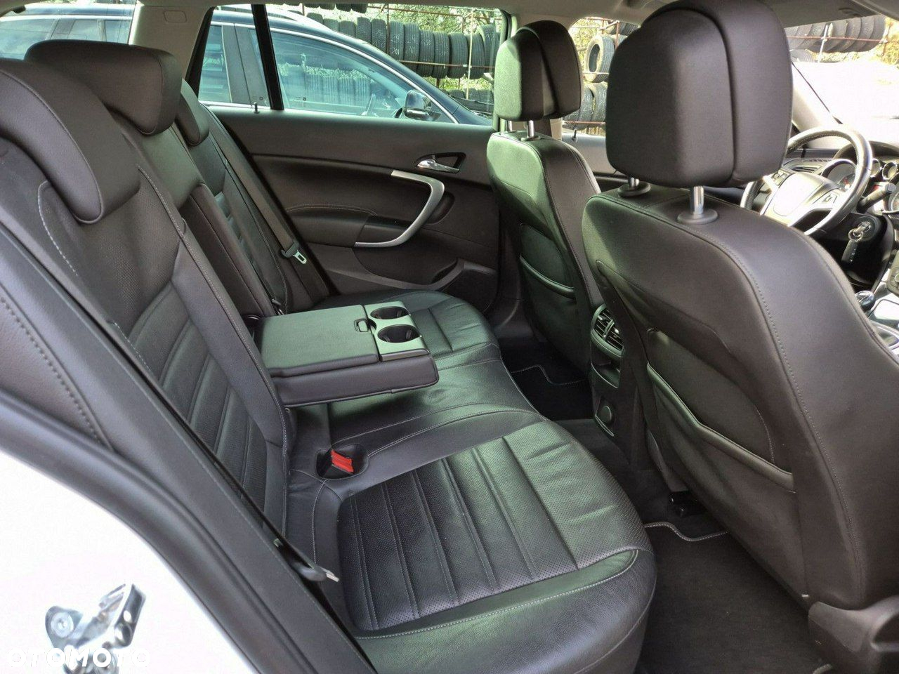 Opel Insignia - 24