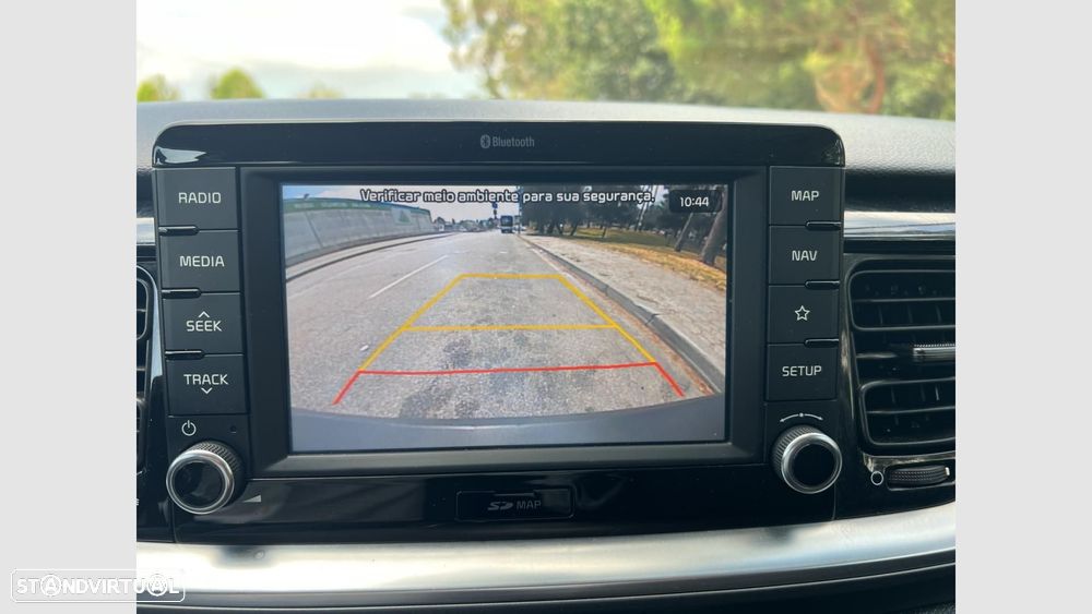 Kia Stonic 1.0 T-GDI EX — fotografia 17