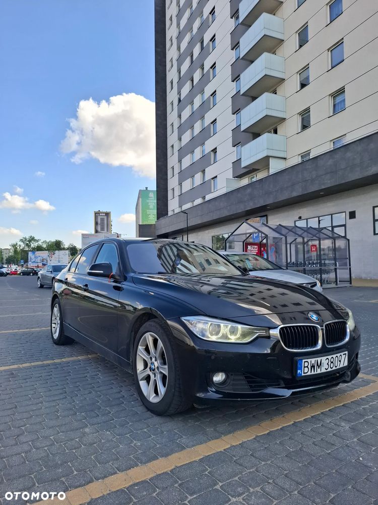 BMW Seria 3 325d Sport - 2