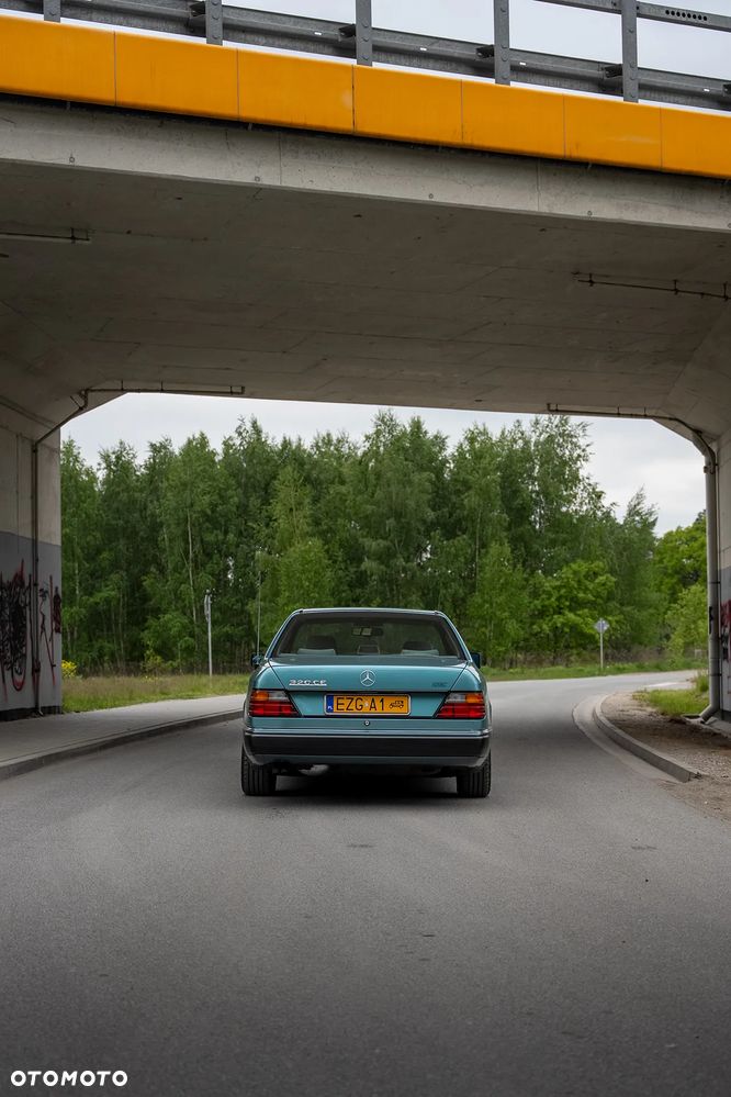 Mercedes-Benz W124 (1984-1993) - 2