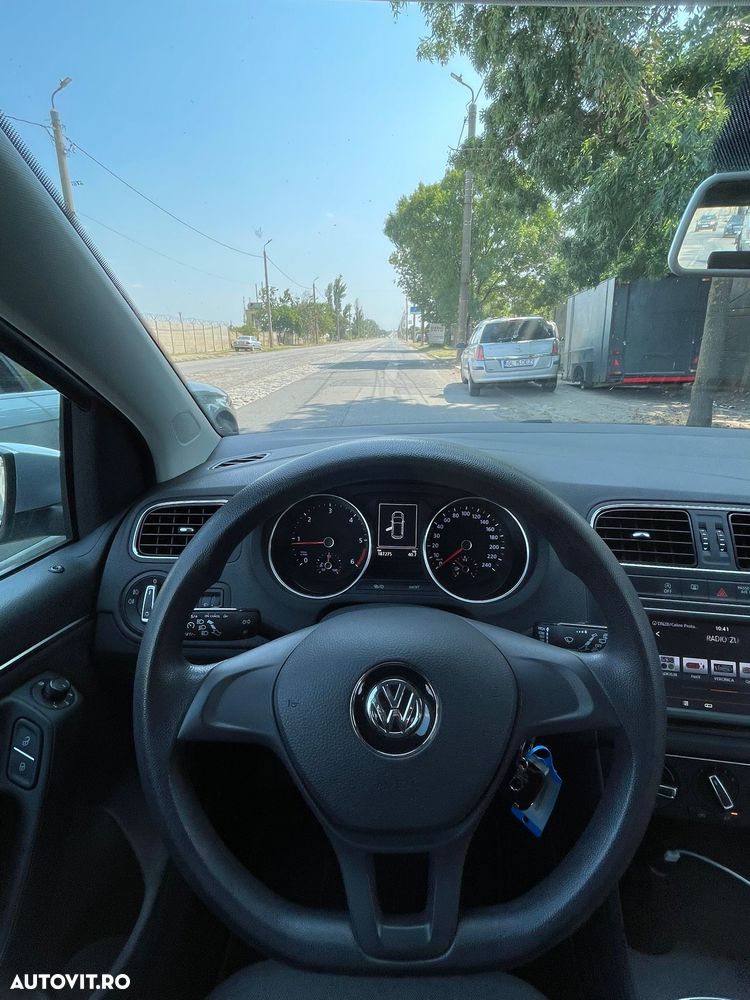 Volkswagen Polo 1.4 TDI (Blue Motion Technology) Comfortline - 17
