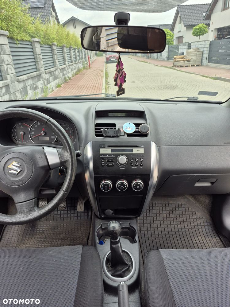 Suzuki SX4 - 4