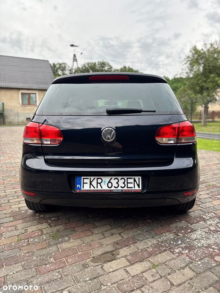 Volkswagen Golf - 6