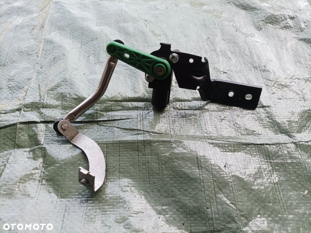 Skoda Octavia III czujnik poziomowania świateł 5Q0412521C - 1