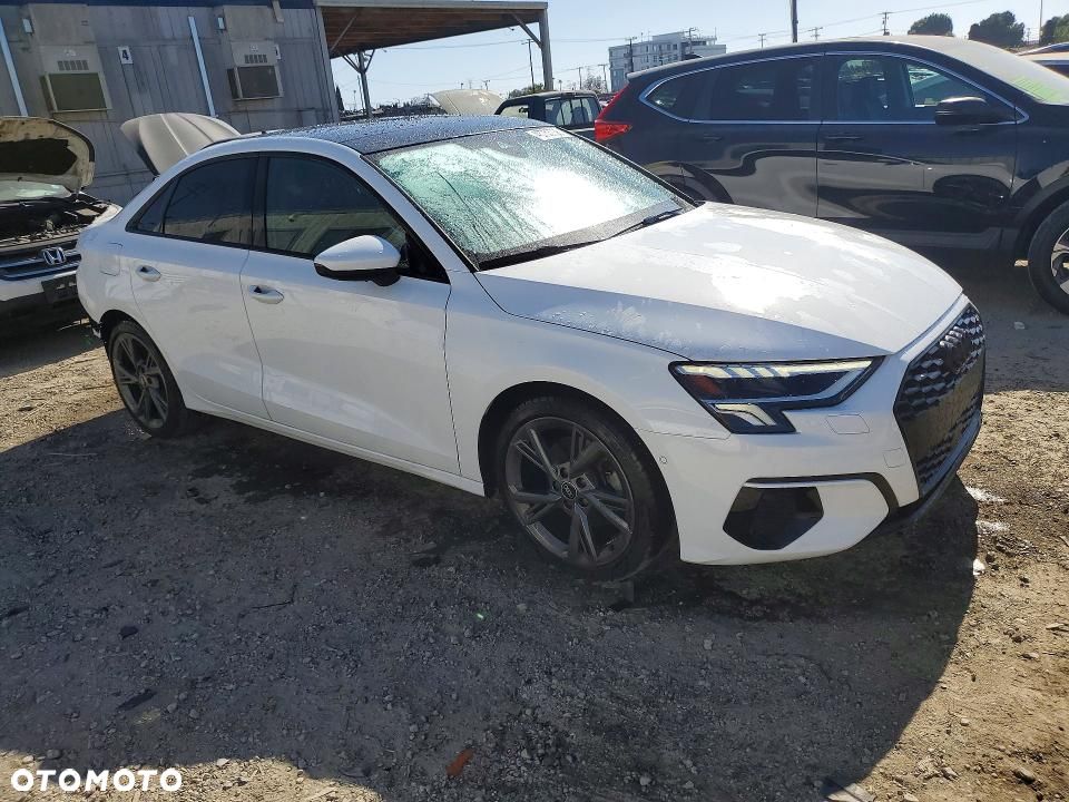 Audi A3 Sportback 40 TFSI quattro S tronic S line - 4