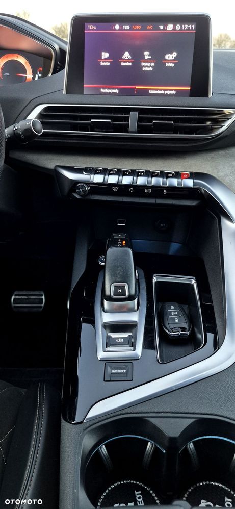 Peugeot 3008 - 16