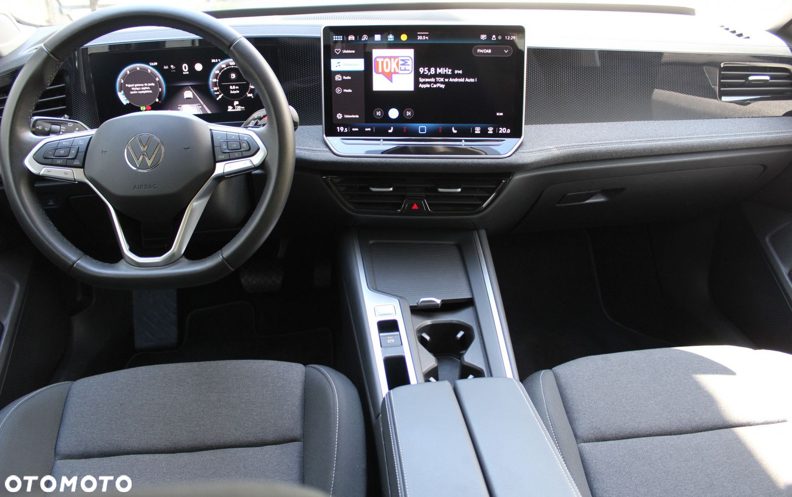 Volkswagen Passat - 4