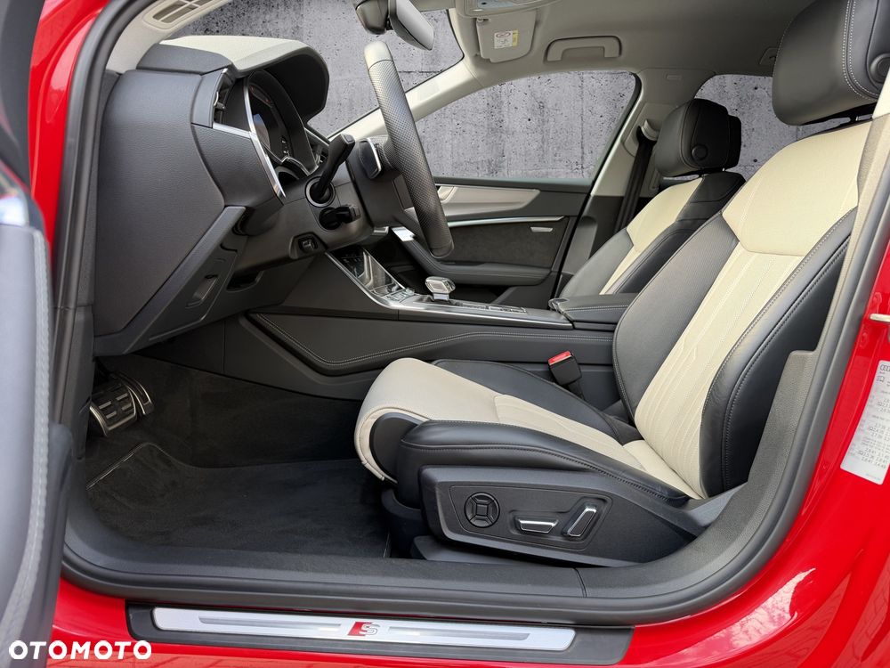 Audi A6 Avant 55 TFSI e quattro S tronic S line - 15