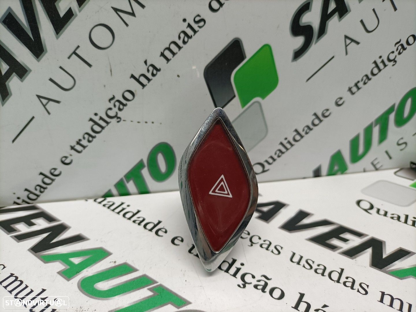 Botão De 4 Piscas Citroën Ds3 - 1