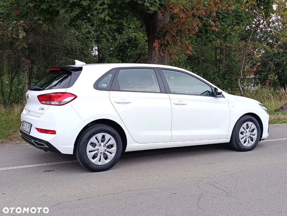 Hyundai i30 1.5 T-GDI 48V Modern - 12