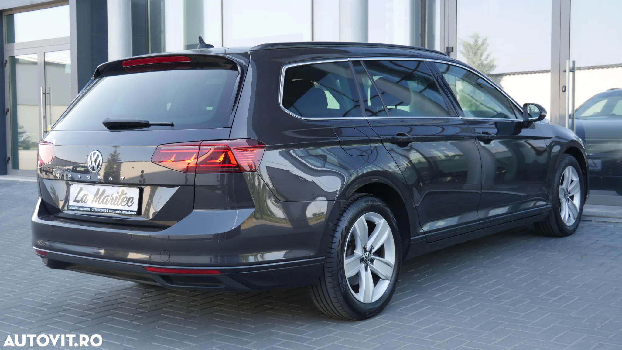 Volkswagen Passat Variant 2.0 TDI SCR DSG Business - 11