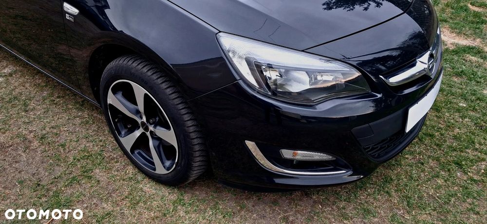 Opel Astra 1.4 150 Jahre - 6