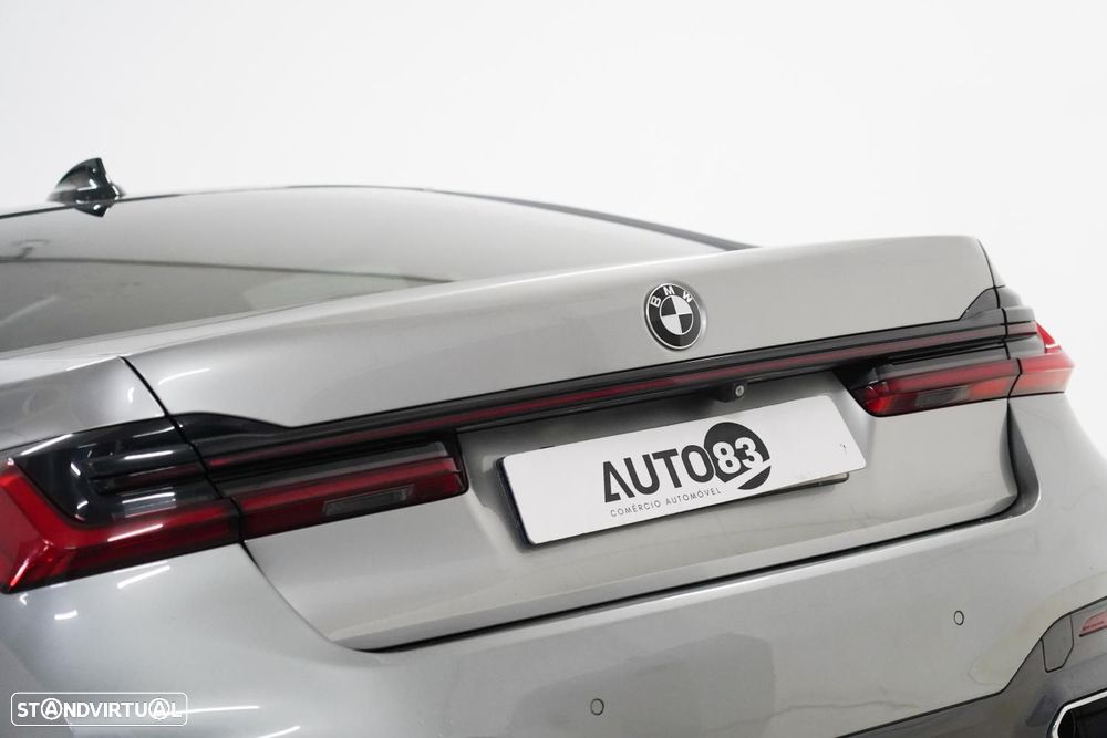 BMW 730 d Pack M Auto - 27