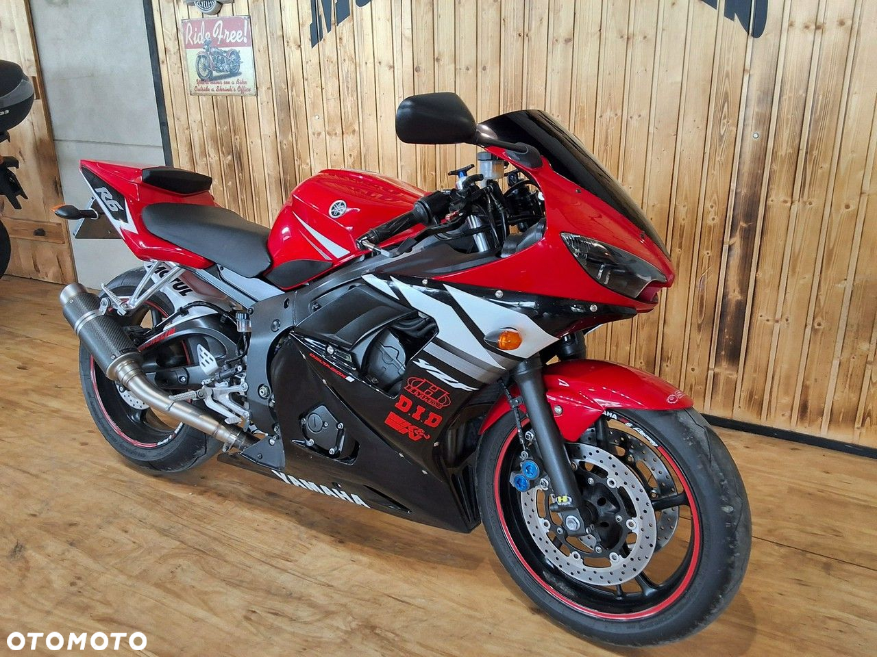 Yamaha R6 - 4