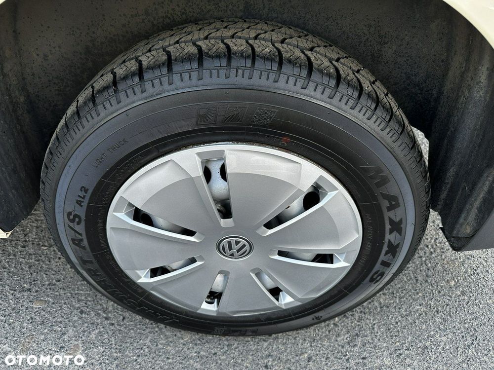 Volkswagen Caravelle - 20