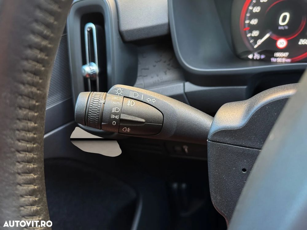 Volvo XC 40 D3 Momentum - 35