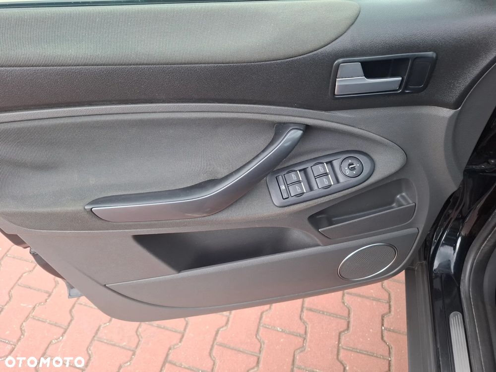 Ford Kuga 2.0 TDCi 4x4 Titanium - 25