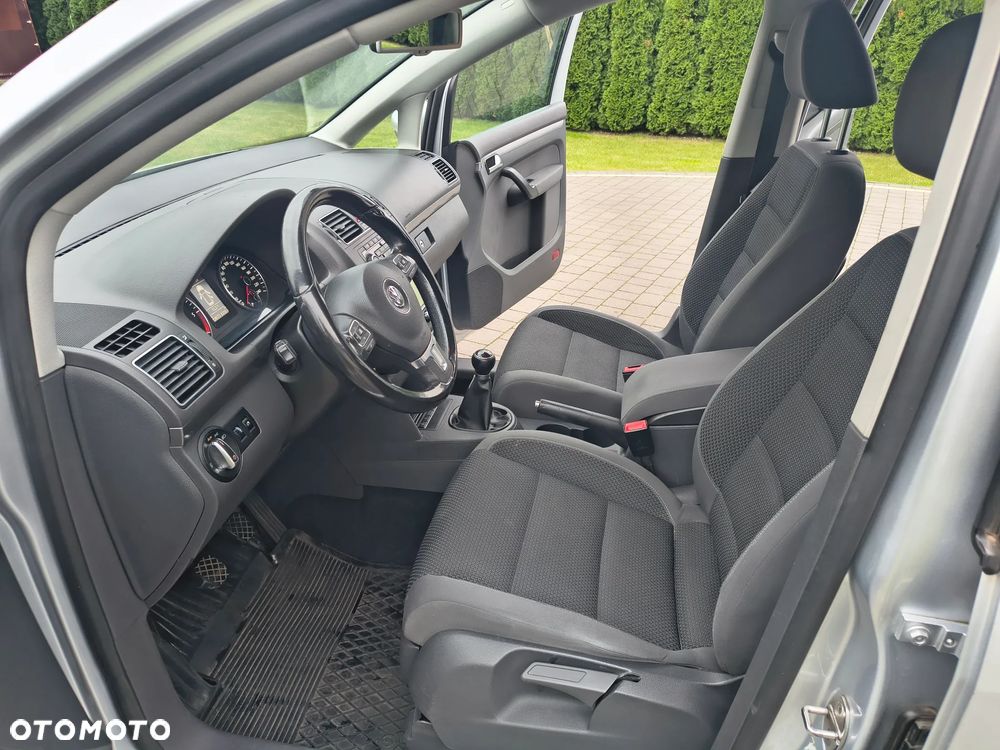 Volkswagen Touran 2.0 TDI DPF Comfortline - 12