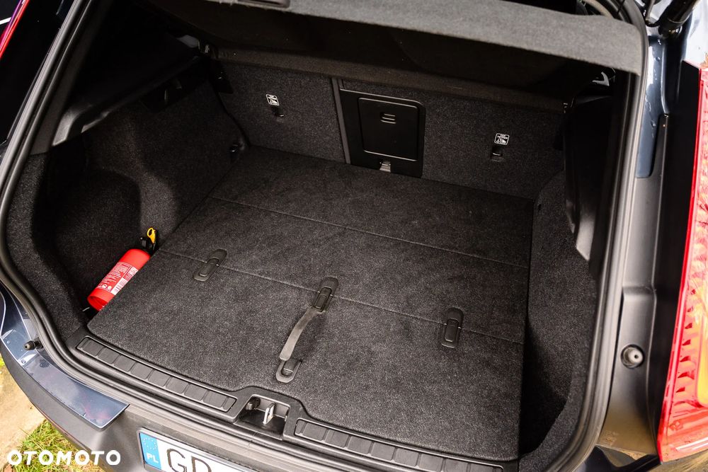 Volvo XC 40 T3 Momentum - 17