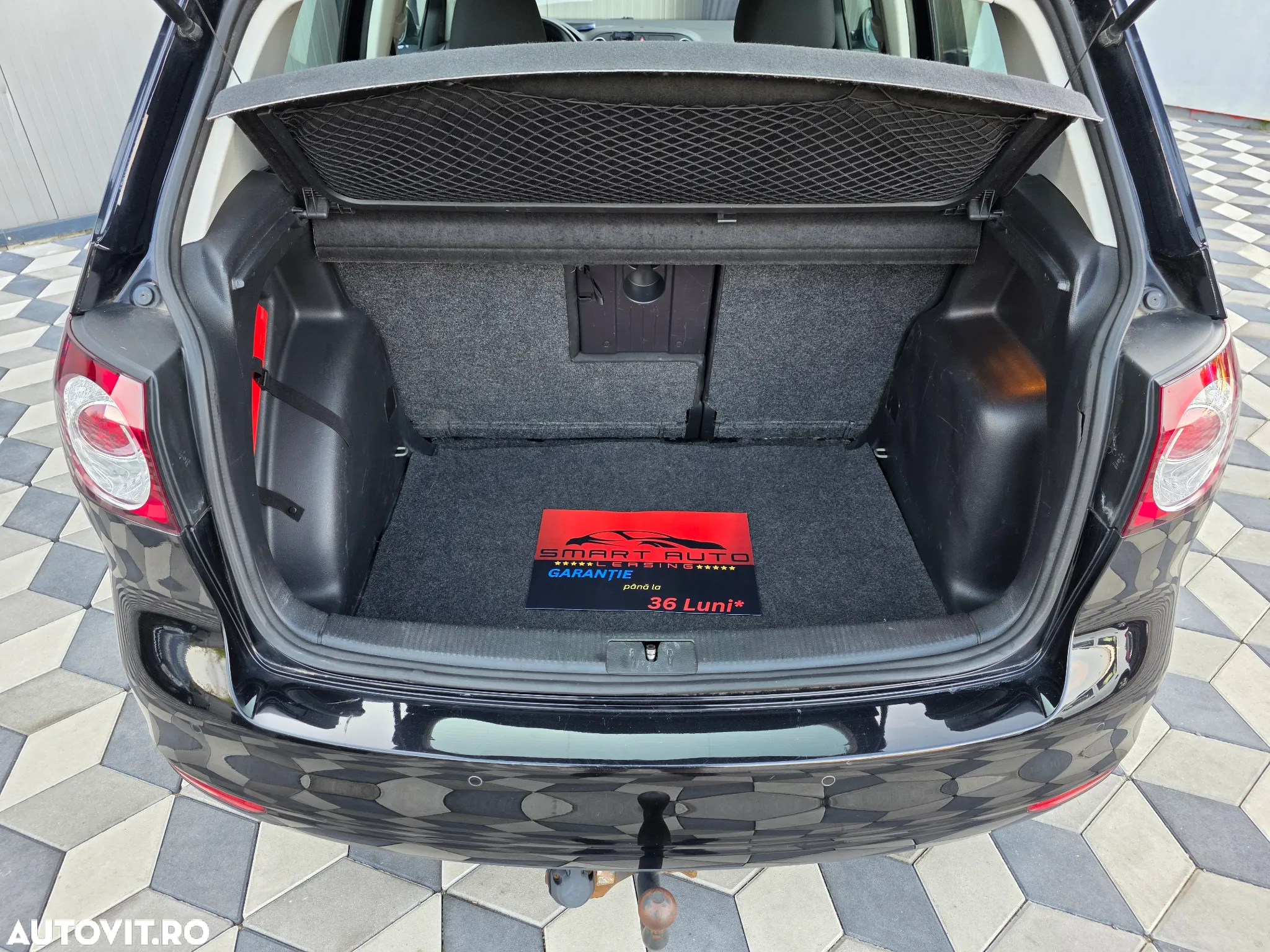 Volkswagen Golf Plus 1.6 TDI DPF BlueMotion Technology Comfortline - 19
