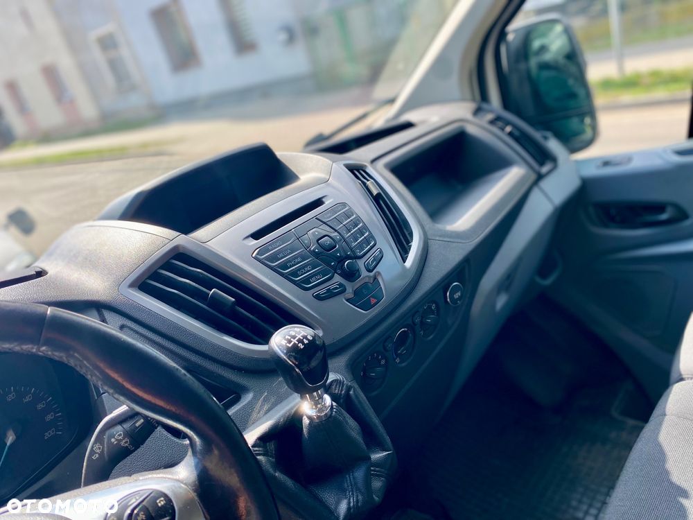 Ford Transit - 11