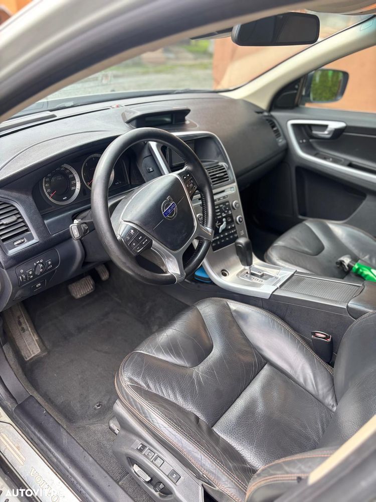Volvo XC 60 D5 AWD Aut. Kinetic - 6