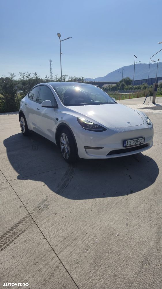 TESLA Model Y 2023 — imagine 5