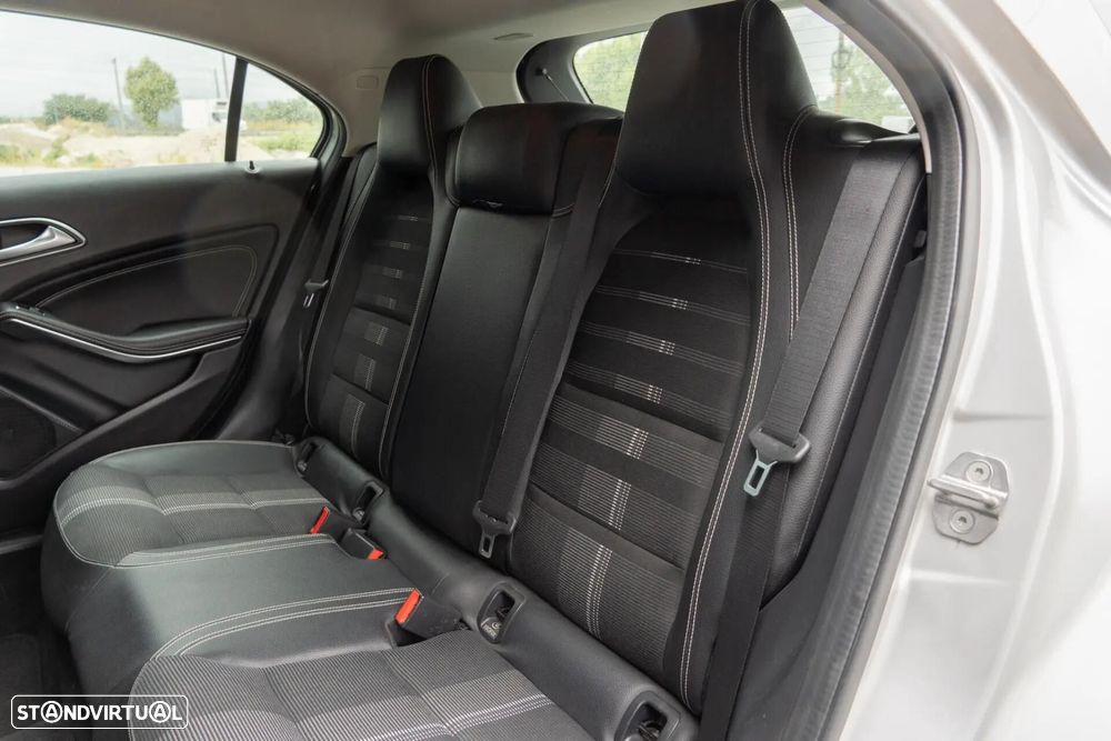 Mercedes-Benz A 180 d Style Plus Aut. - 41