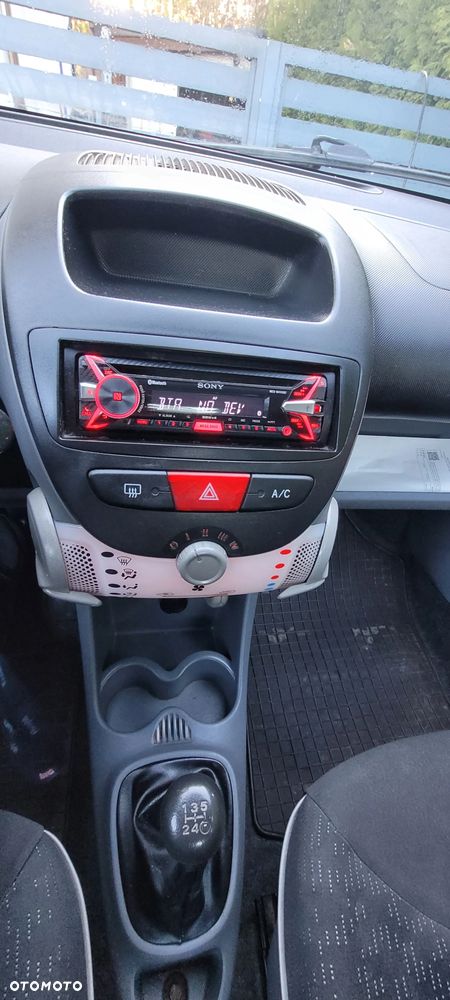 Peugeot 107 1.0 Trendy - 33