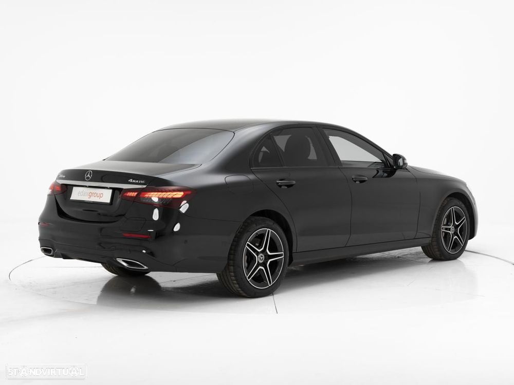 Mercedes-Benz E 300 de 4Matic 9G-TRONIC - 4