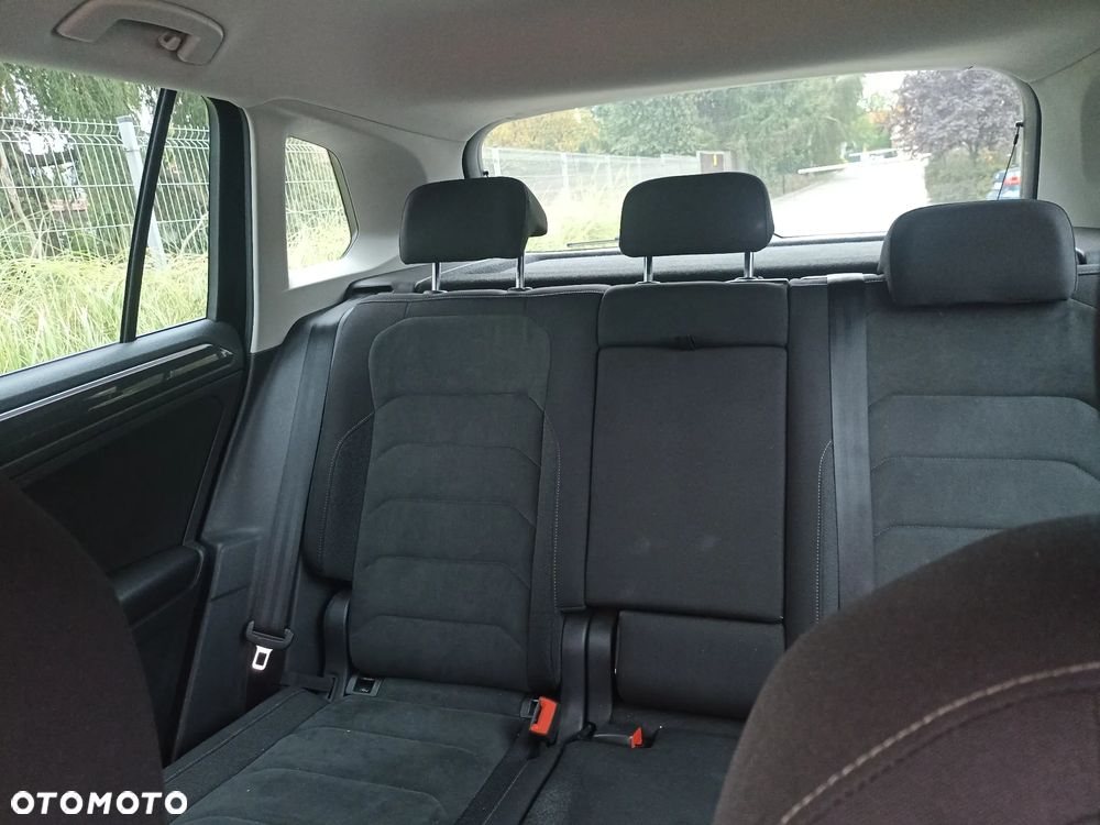 Volkswagen Tiguan - 2