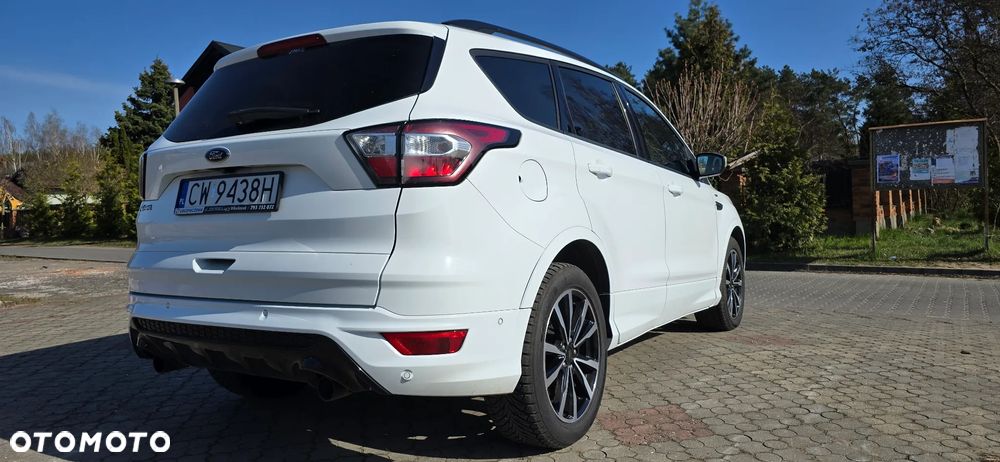 Ford Kuga 2.0 TDCi 2x4 ST-Line - 6